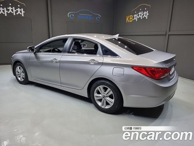 Hyundai Sonata CVVL Smart — пробег 132 649 км — фото 2 из 5