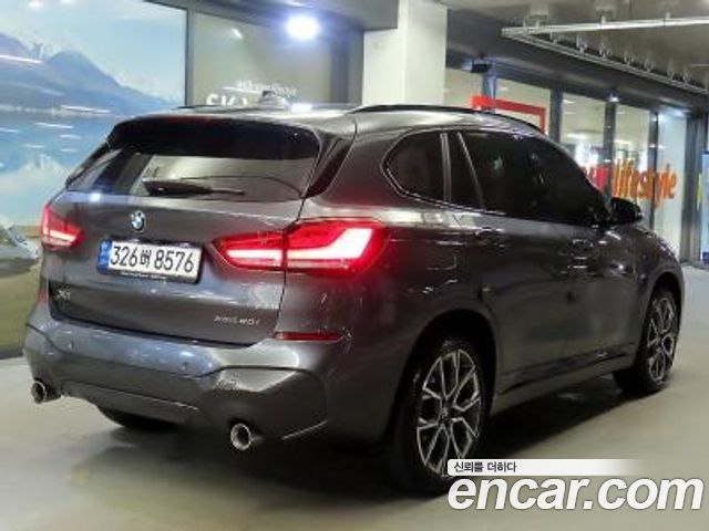 BMW X1 xDrive 20i M Sport — пробег 43 300 км — фото 4 из 5