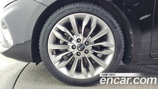 Kia K7 из Кореи Encar