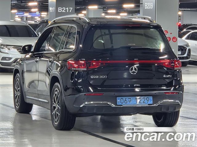 Mercedes-Benz EQB EQB300 4MATIC AMG Line — пробег 47 135 км — фото 3 из 5