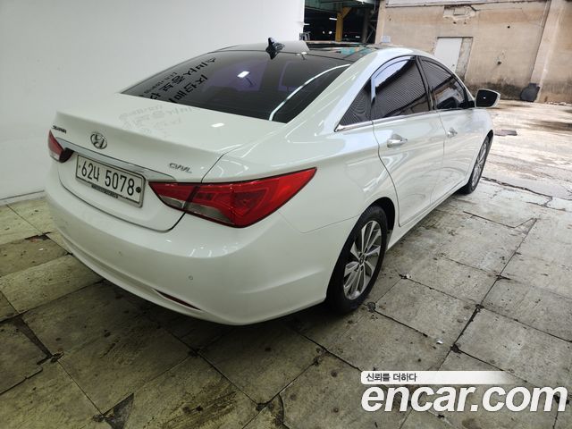 Hyundai Sonata CVVL Attration — пробег 71 000 км — фото 5 из 5