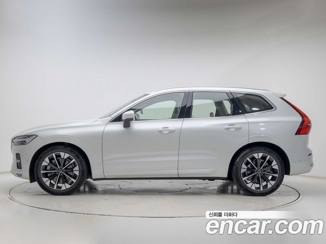 Volvo XC60 B5 Ultra Bright Air Sus — пробег 1 685 км — фото 3 из 5