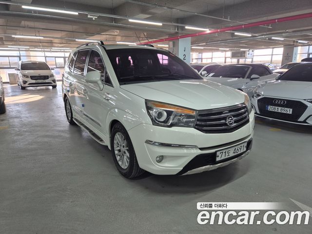 Ssangyong KORANDO 4WD GT 11-seater — пробег 158 000 км — фото 1 из 5