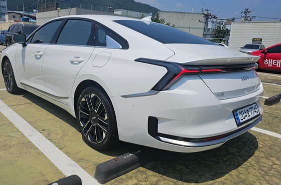 Kia K8 Signature — пробег 15 000 км — фото 2 из 5