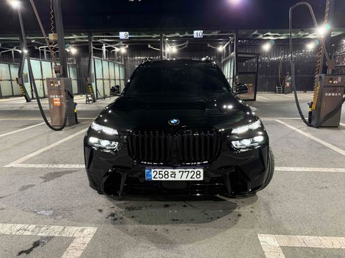 BMW X7 xDrive 40d M Sport 6STR — пробег 5 600 км — фото 2 из 5