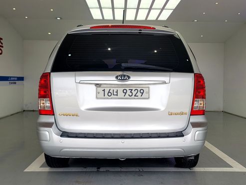 Kia Carnival New Carnival Limousine President — пробег 249 000 км — фото 4 из 5