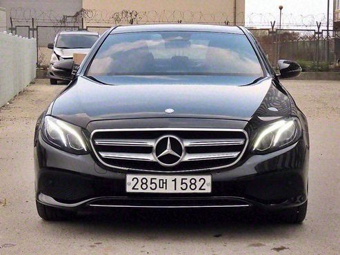 Mercedes-Benz E-Class E300 Avantgarde — пробег 42 878 км — фото 3 из 5