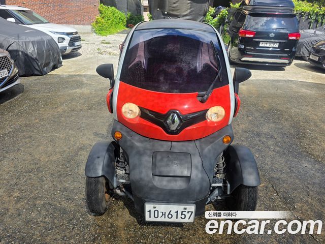 Renault (Samsung) Twizy Intens(2-seater) — пробег 27 618 км — фото 3 из 5