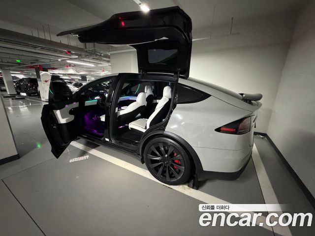 Tesla Model X Plaid — пробег 46 900 км — фото 2 из 5