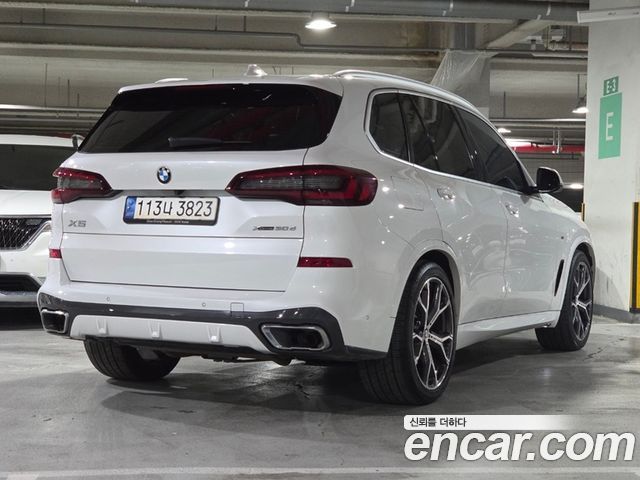 BMW X5 xDrive 30d M Sport — пробег 87 775 км — фото 2 из 5
