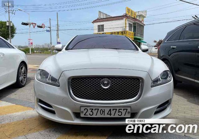 Jaguar XJ 2.0 Luxury LWB X351 — пробег 13 000 км — фото 1 из 5
