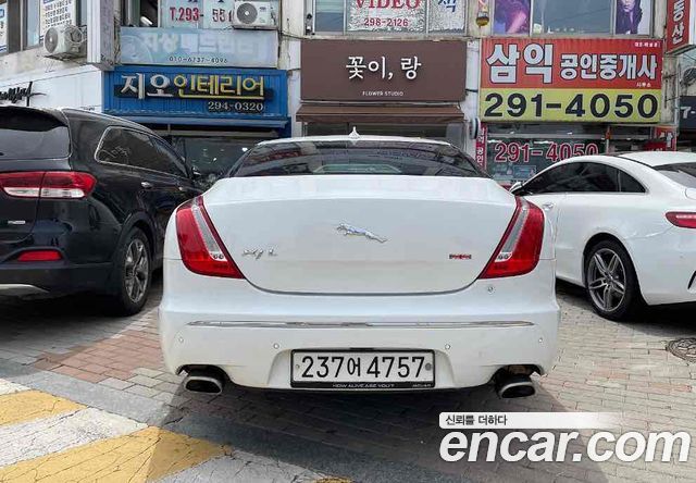 Jaguar XJ 2.0 Luxury LWB X351 — пробег 13 000 км — фото 3 из 5