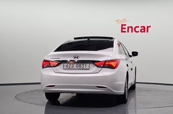 Hyundai Sonata LPI Premium — пробег 82 012 км — фото 4 из 5