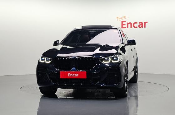 BMW X6 xDrive40i M Sport — пробег 28 497 км — фото 3 из 5