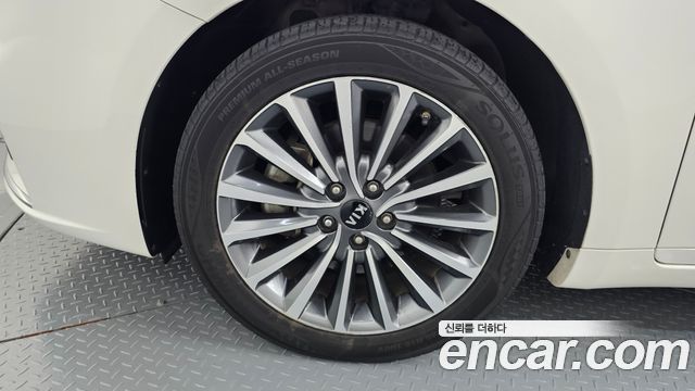 Kia K7 из Кореи Encar