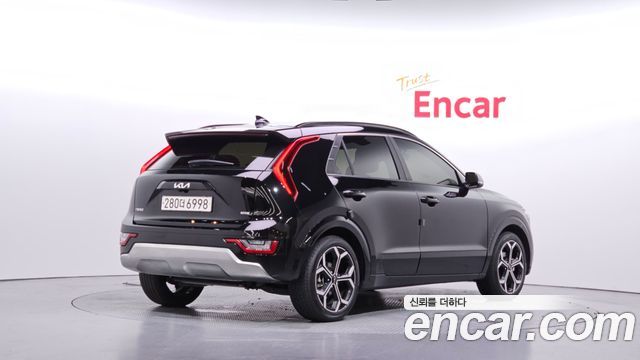 Kia Niro Trendy — пробег 31 859 км — фото 2 из 5