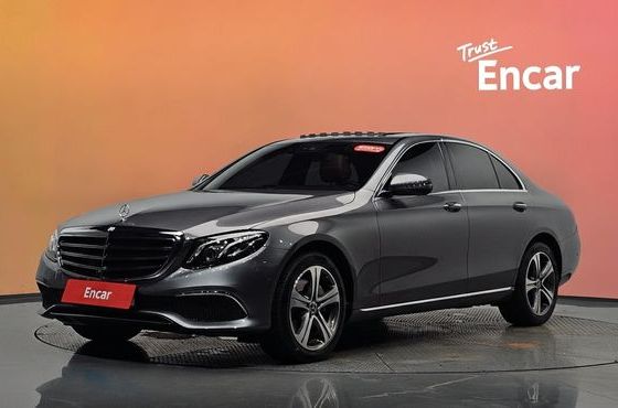 Mercedes-Benz E-Class E220d Avantgarde — пробег 75 159 км — фото 1 из 5