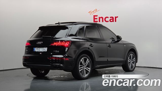 Audi Q5 45 TFSI Quattro Premium — пробег 26 090 км — фото 2 из 5