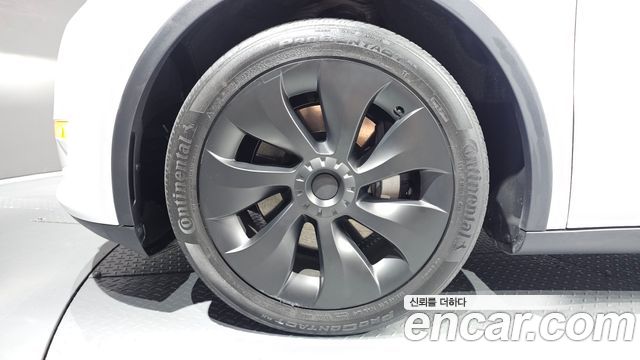 Tesla Model Y Long Range AWD — пробег 41 364 км — фото 5 из 5