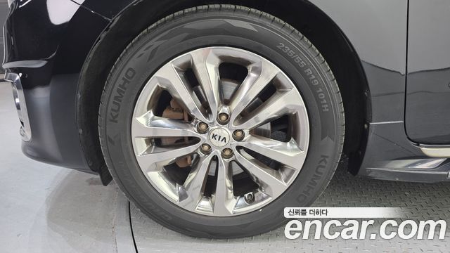 Kia Carnival Gasoline 9-seater Noblesse — пробег 76 743 км — фото 5 из 5