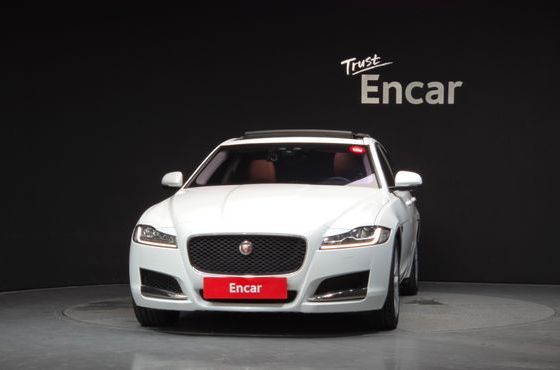 Jaguar XF 20d Portfolio — пробег 87 734 км — фото 3 из 5
