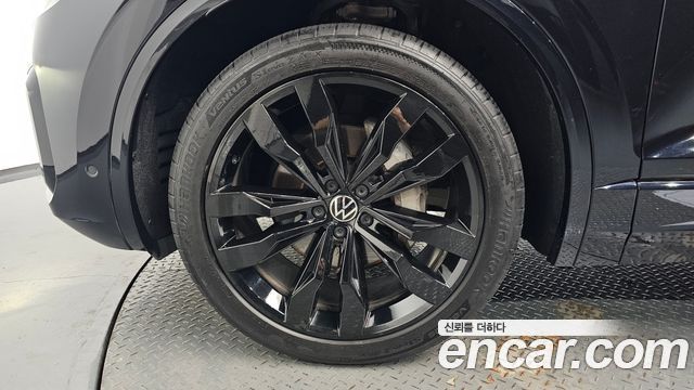 Volkswagen Touareg 3.0 TDI R-Line — пробег 64 073 км — фото 5 из 5
