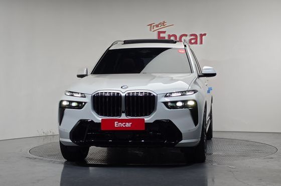 BMW X7 xDrive 40i M Sport 7STR — пробег 8 551 км — фото 3 из 5