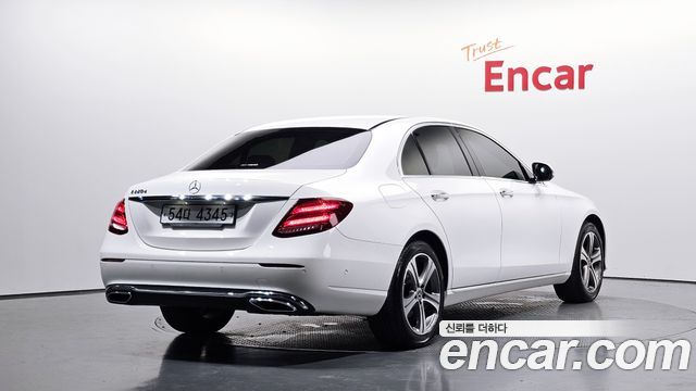 Mercedes-Benz E-Class из Кореи Encar
