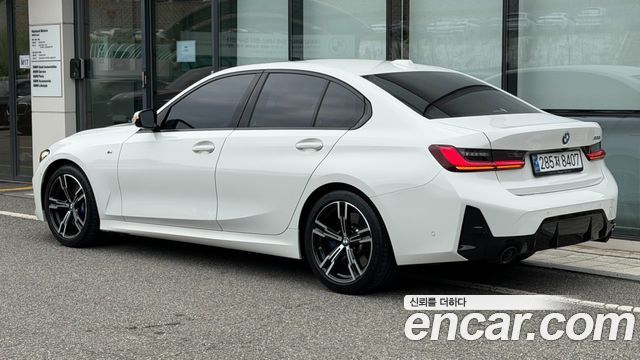 BMW 3-Series 320i M Sport — пробег 30 435 км — фото 2 из 5