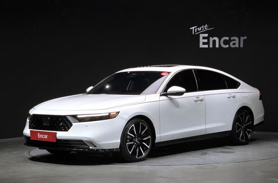 Honda Accord 2.0 Hybrid Touring — пробег 19 250 км — фото 1 из 5