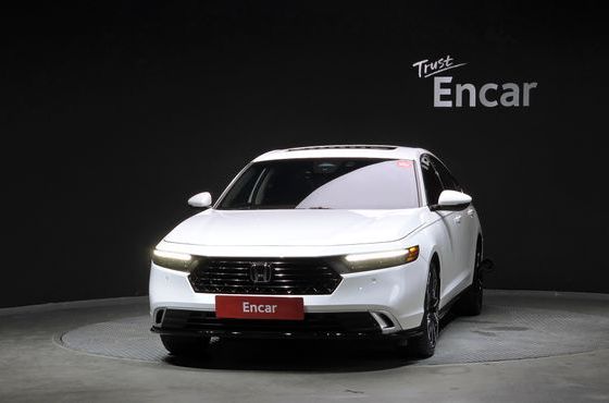 Honda Accord 2.0 Hybrid Touring — пробег 19 250 км — фото 3 из 5