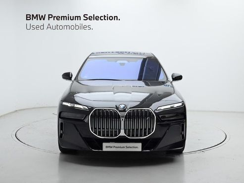 BMW i7 eDrive 50 M Sport — пробег 22 556 км — фото 3 из 5