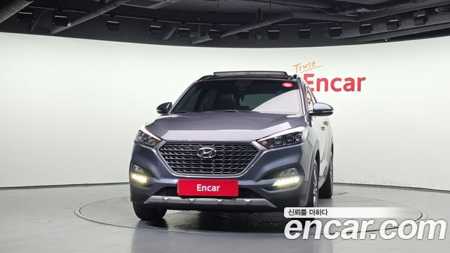 Hyundai Tucson Diesel 1.7 2WD Premium — пробег 179 498 км — фото 3 из 5