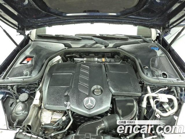Mercedes-Benz E-Class E220d 4MATIC Exclusive — пробег 69 340 км — фото 5 из 5