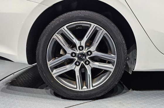 Kia K3 Luxury — пробег 108 855 км — фото 5 из 5