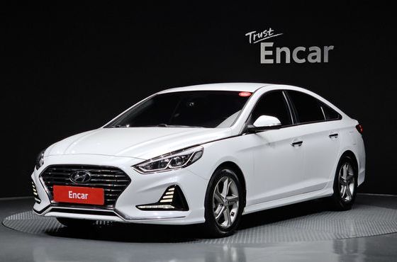 Hyundai Sonata 2.0 Smart — пробег 180 379 км — фото 1 из 5