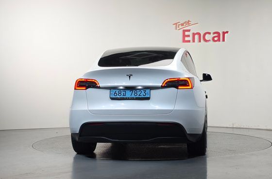 Tesla Model Y RWD — пробег 58 995 км — фото 4 из 5