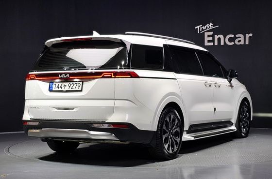 Kia Carnival Diesel 9-Seater Signature — пробег 70 711 км — фото 2 из 5
