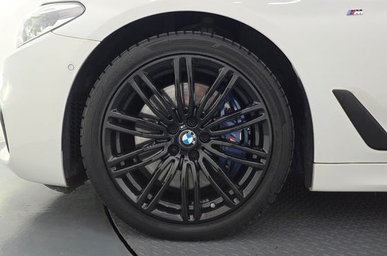 BMW 5-Series 540i xDrive M Sport Plus — пробег 102 213 км — фото 5 из 5