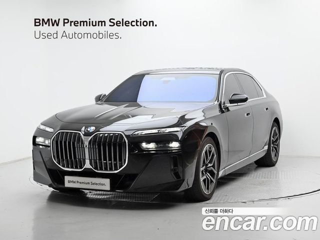 BMW 7-Series 740i xDrive M Sport — пробег 4 000 км — фото 1 из 5