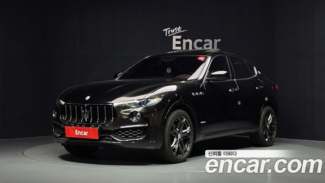 Maserati Levante 3.0 Diesel AWD GranLusso — пробег 105 220 км — фото 1 из 5