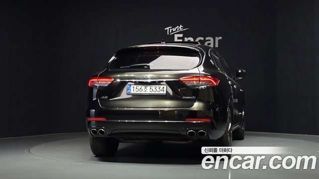 Maserati Levante 3.0 Diesel AWD GranLusso — пробег 105 220 км — фото 4 из 5