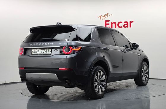 Land Rover Discovery Sport 2.0 TD4 HSE Luxury — пробег 125 828 км — фото 2 из 5