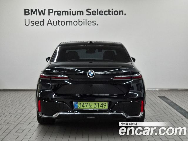 BMW 7-Series 740i xDrive M Sport — пробег 9 951 км — фото 4 из 5