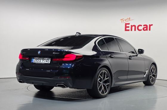BMW 5-Series 530i xDrive M Sport Package — пробег 72 298 км — фото 2 из 5