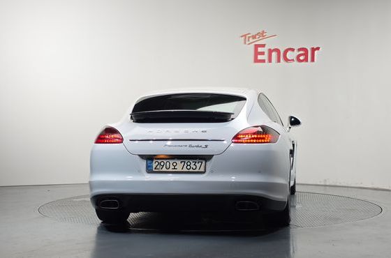 Porsche Panamera 3.0 Diesel 970 — пробег 204 394 км — фото 4 из 5