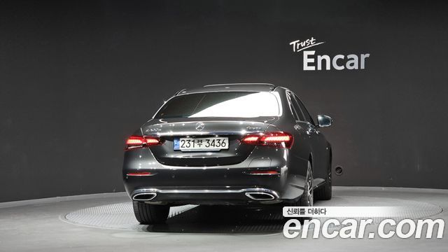 Mercedes-Benz E-Class E300e 4MATIC Exclusive — пробег 93 018 км — фото 4 из 5