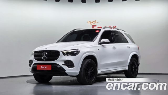Mercedes-Benz GLE-Class GLE300d 4MATIC — пробег 102 612 км — фото 1 из 5