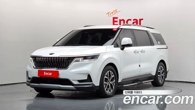 Kia Carnival Diesel 11-Seater Prestige — пробег 68 715 км — фото 1 из 5
