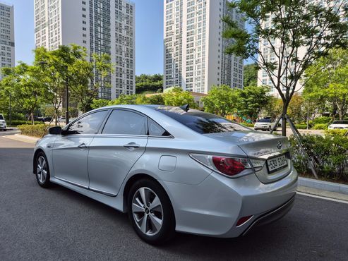 Hyundai Sonata 2.0 Royal — пробег 69 177 км — фото 2 из 5